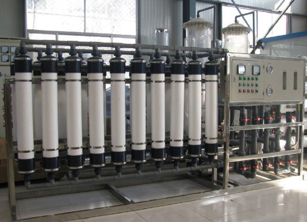 桶装山泉水生产设备，千亿体育(中国)科技有限公司饮用水设备厂家