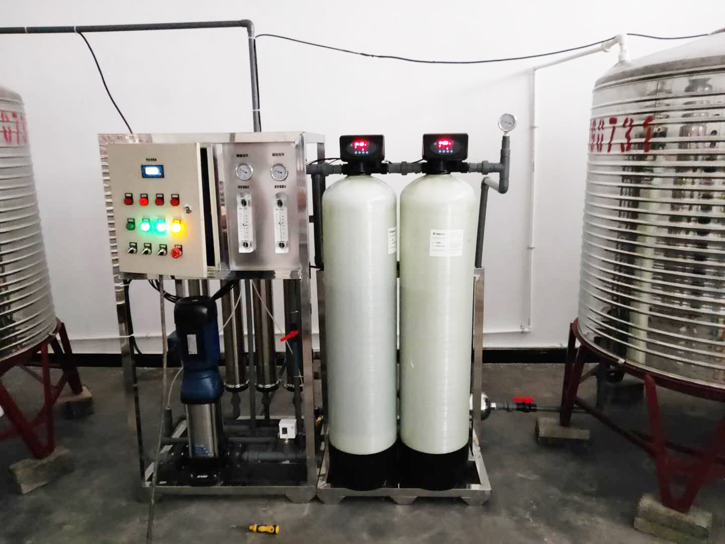 千亿体育(中国)科技有限公司水处理设备厂家，RO反渗透饮用水设备